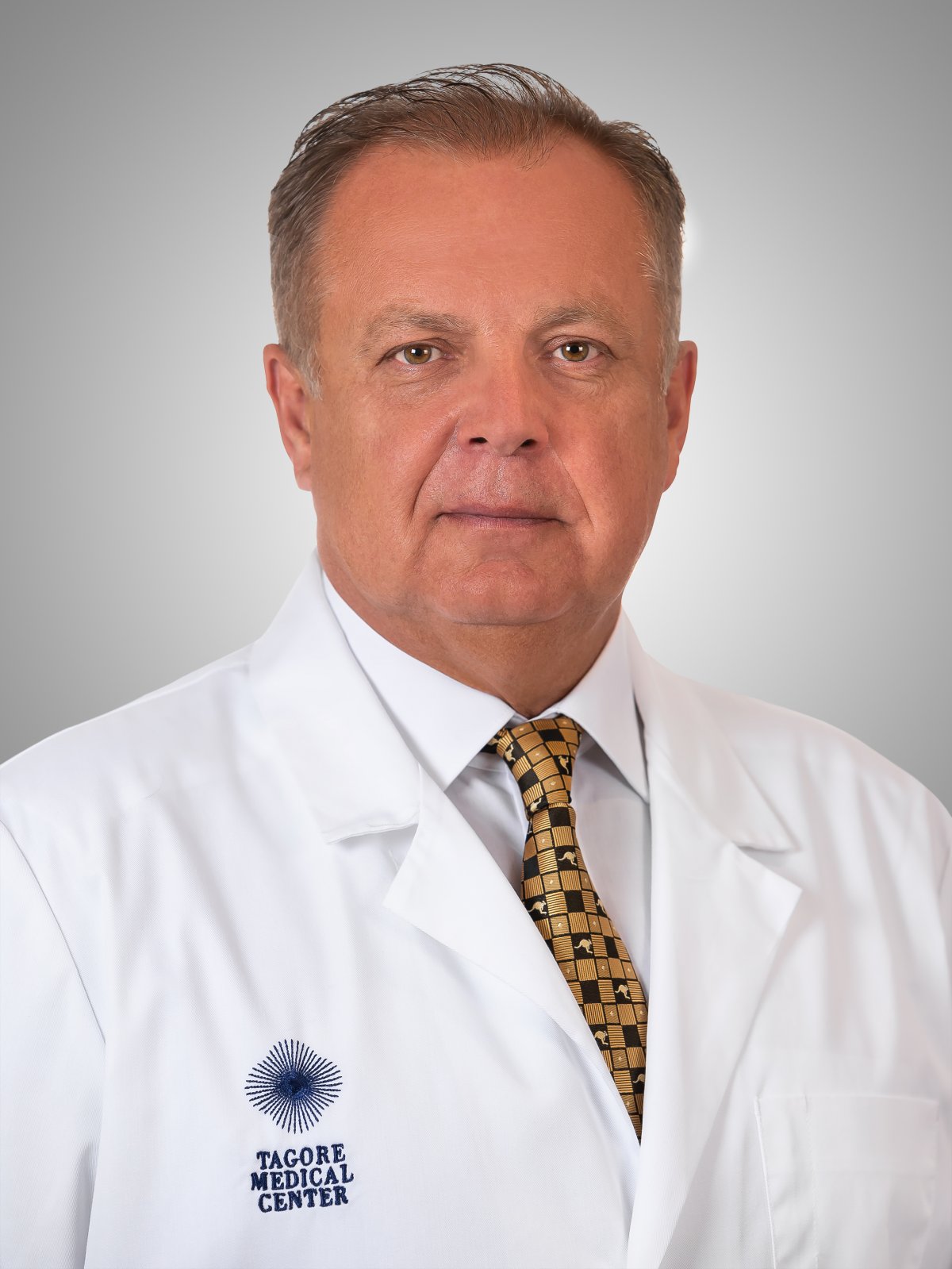 Dr. Tamás Róbert